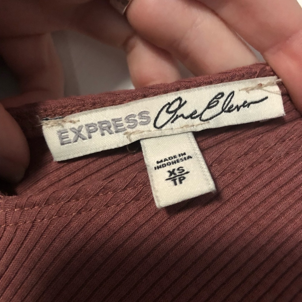 Express One Eleven Ribbed Tank Top - Picture 3 of 3